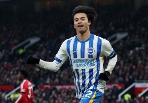 英媒：拜仁和那不勒斯有意三笘薰，球员对今夏离队持开放态度