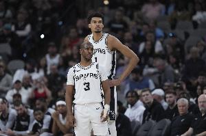 西部对比上赛季同期战绩：灰熊马刺火箭提升最大 鹈鹕爵士大跳水