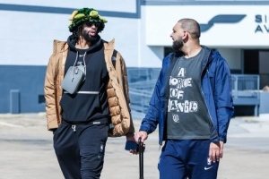 重回洛杉矶！杜德利晒出自己与浓眉合照：我们回来啦！