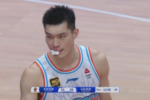 郭凯：嘴被打到后血一直往外冒 很期待下场与洛夫顿的对决