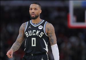 利拉德谈绝杀不中：我有点失去了平衡 希望时间能再多两秒