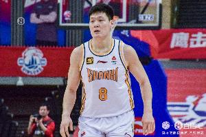 张宁半场出战17分钟 4中0&三分3中0一分未得 拿2板1助&出现3犯规
