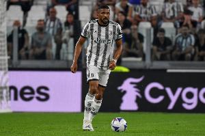 布雷默：重伤期间我弹吉他&阅读来恢复平静 安切洛蒂会更关注意甲