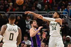 NBA总决赛场均运动战进球榜：巴里13.8球第1 AI字母乔丹077排2-5