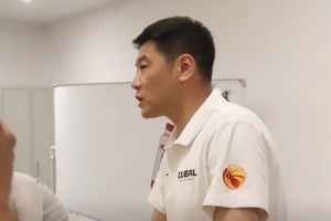 严师出高徒！华侨大学主帅：打的什么玩意 这显得我周鲁男没水平