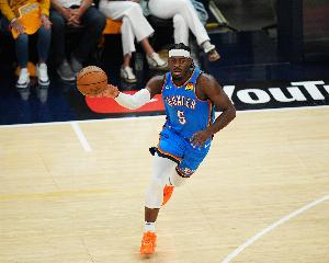 多特谈身披加拿大+海地国旗庆祝：在最大舞台上代表他们感到自豪