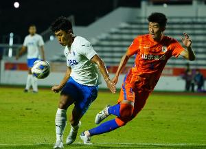 山东泰山后卫杨瑞琦租借加盟梅州客家