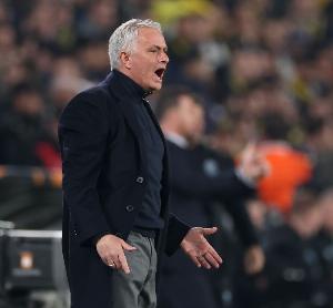 记者：费内巴切即将报价杜兰 同时推动穆帅头号目标什克回归