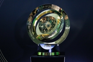 终极之战！FIFA预测蓝军巴黎首发：内托佩德罗出战；登贝莱领衔