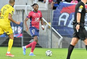 BBC：阿森纳或报价20岁雷恩后卫雅奎特，但取决于是否有后卫离队