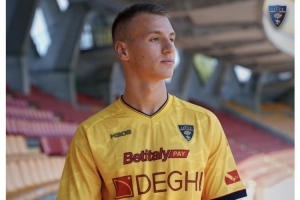 意媒：莱切出售主力前锋克尔斯托维奇，卡马达有望在首轮意甲首发