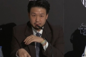 瓦伦主席否认卖球队：现在有真正的体育计划，五年后你们再做评判