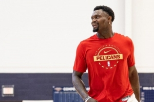 大将军：锡安的体重能保持在109千克就好 那他就是加强版的韦德