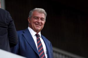 每体：巴萨因球员转会操作共负债1.59亿欧，签莱万欠拜仁2000万欧