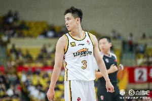 官方通告：赵继伟左侧大腿肌肉拉伤 后续恢复待详细检查与评估