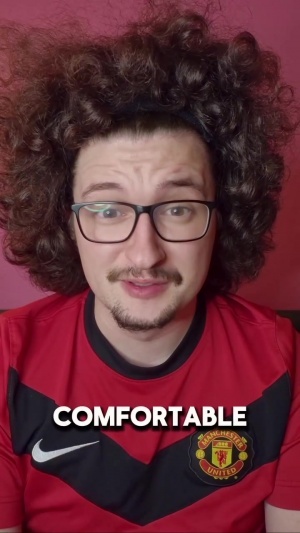 理发遥遥无期曼联蓄发哥：阿莫林多打一人竟不变阵，真惊讶