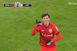 一支穿云箭！维塔尔内切弧顶轰出世界波！海港1-1扳平首尔