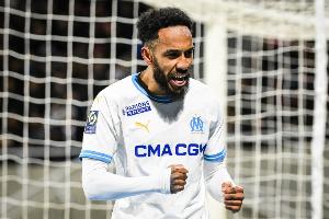 36岁5个月，奥巴梅扬是代表法甲球队欧冠梅开二度最年长球员