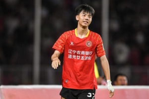 好消息！苗原：铁人18岁高中锋张家鸣获得伯恩利U21队试训邀请