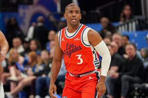 布克：保罗是极致赢家应在每个球馆收获致敬 他改变了联盟格局