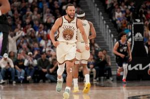 NBA官方：库里宝刀未老 他向全世界证明自己的远投能力依然无敌