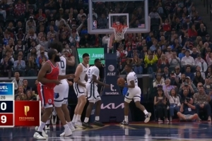 邓恩、小卡、哈登接连命中三分 快船开局9-0进攻高潮打停灰熊