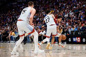 没准备好？太阳开场6-0打停掘金&狄龙三分被扣 后者3分钟4次失误