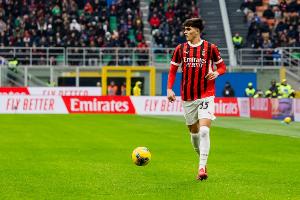 巴特萨基：如果在米兰表现出色就能入选国家队，我能适应多个位置