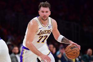 首节打完就开始划水了！东契奇全场22中9轻松拿下34分12板7助！