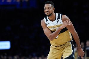 手感火热！麦科勒姆半场11中7高效轰下18分1助 次节独得10分