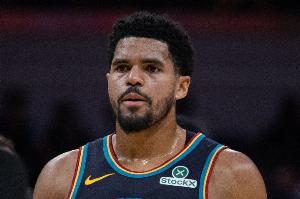 卧底一整场！哈里斯&詹金斯合计30投5中一共得15分 但双双躺赢