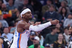 太稳了！亚历山大本赛季出战22场 其中11场失误不超过1次