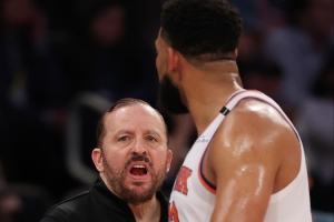 本赛季球队开场后不犯规时间榜：尼克斯今日17分9秒第一 快船第四