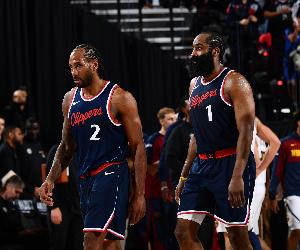 名记：快船或明夏提前重建 需要找到球队接受哈登和小卡的合同