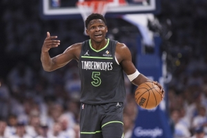 追梦：爱德华兹下一步想成组织者 希望看到他单场8-10次助攻