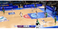 从从容容！付豪剩4秒时间弧顶接球 点起防守上篮压哨打中