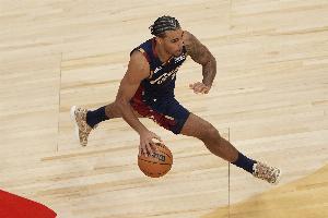 拳王发威！泰森背运过掉防守 强攻篮下打进加罚