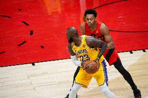 Skip谈老詹绝杀助攻：可怜的家伙没关键基因 乔丹绝对不会选择传