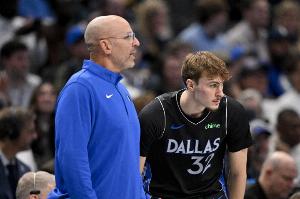 独行侠本赛季前20场比赛5胜15负&场均110分 近3战全胜场均121分