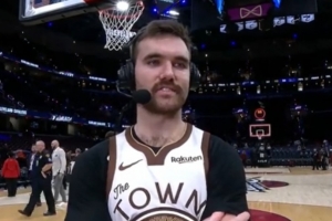 斯潘塞：球队目前防守的状态非常好 球星们回归自然会搞定进攻