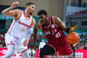 差出来不少分！半场罚球对比：浙江23中19 新疆则是9中7