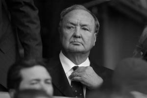 官方：利物浦前老板汤姆·希克斯逝世，享年79岁