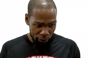 杜兰特：独行侠突破分球执行很好 浓眉还找回了状态 这确实难防