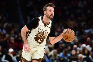 斯潘塞：曲棍球和篮球有类似之处 我是一个团队至上的球员