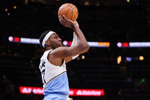 攻守兼备！奥孔武半场12中7拿到15分6板3助1断2帽 正负值+9