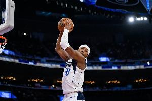 替补微波炉！布兰登·威廉姆斯上半场8投5中砍下13分