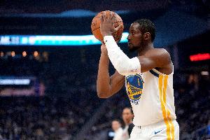 库明加狂打铁！科尔：我们队里有15名球员 每个人都会有起伏