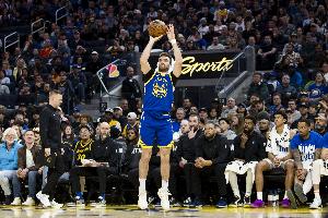 接着道歉！斯潘塞首发27分钟 10中6拿12分5板6助&正负值+30！