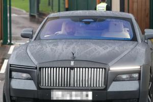 未来在哪？萨拉赫今日照常训练，驾驶劳斯莱斯闪灵离开训练场