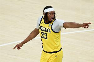 Shams：特纳出走后步行者正在积极谈判 以寻找未来的中锋人选